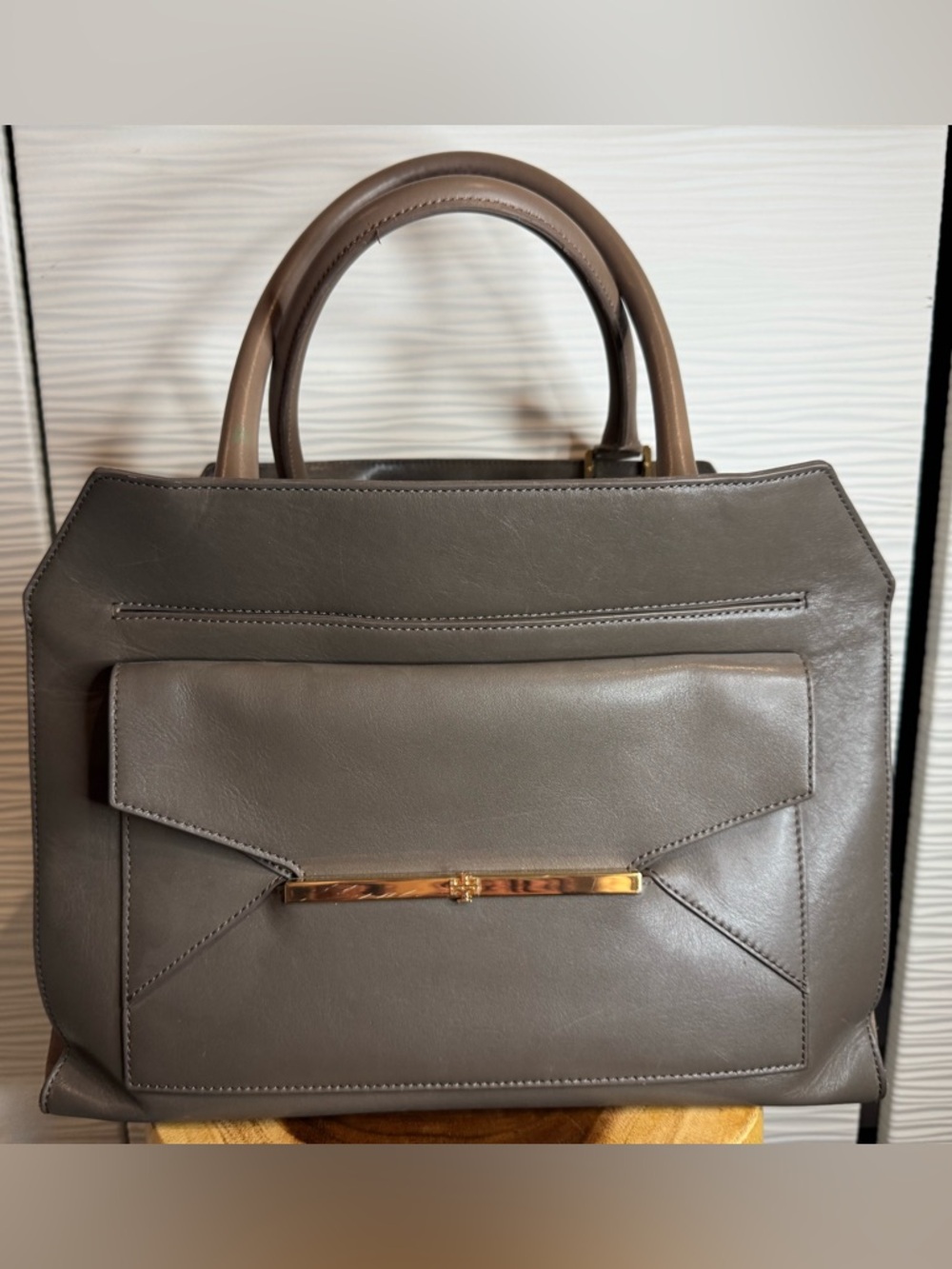 Tory Burch Penelope Satchel structured handbag 
with Gold Bar Detail